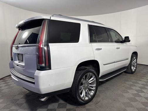 2020 Cadillac Escalade Luxury
