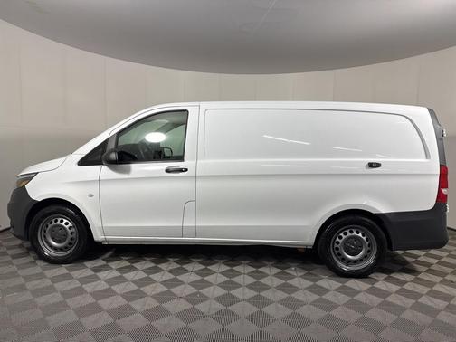 2016 Mercedes-Benz Metris Base