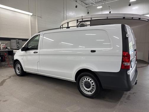 2022 Mercedes-Benz Metris Base