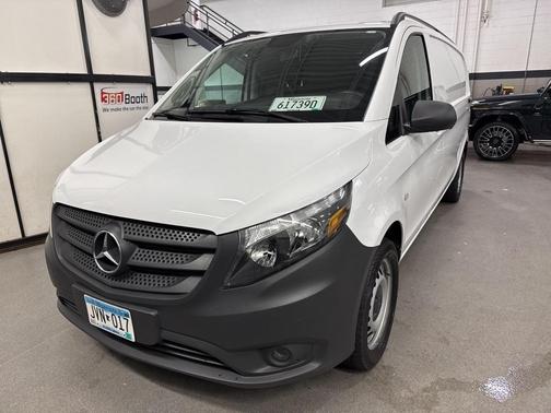 2022 Mercedes-Benz Metris Base