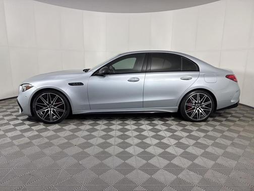 2024 Mercedes-Benz AMG C 63 S E Performance