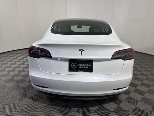 2022 Tesla Model 3 Base