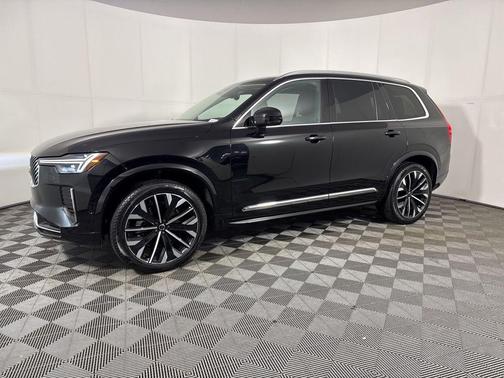Onyx Black Metallic 2025 Volvo XC90 B6 Plus 7-Seater