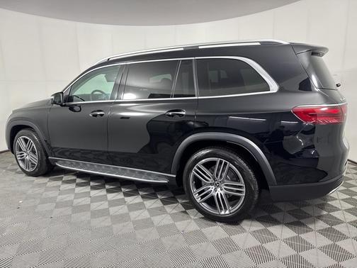 2026 Mercedes-Benz GLS 450 