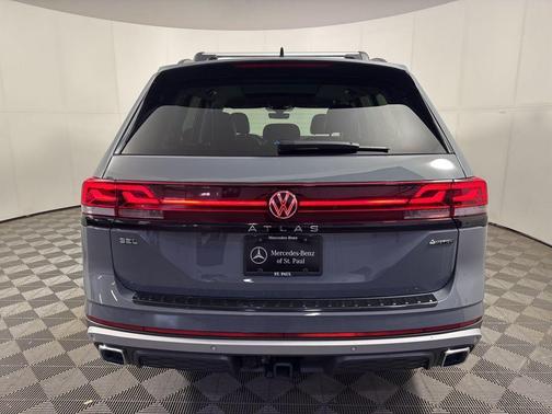 2024 Volkswagen Atlas 2.0T Peak Edition SEL