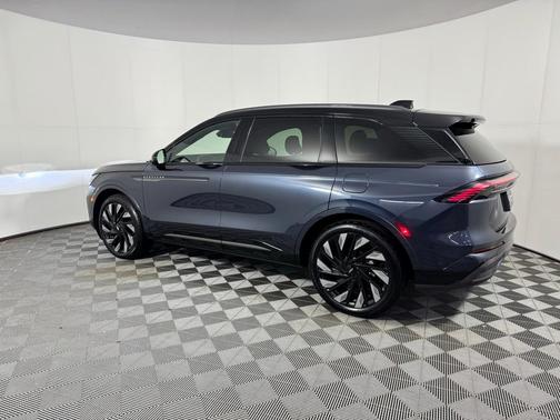 2024 Lincoln Nautilus Reserve