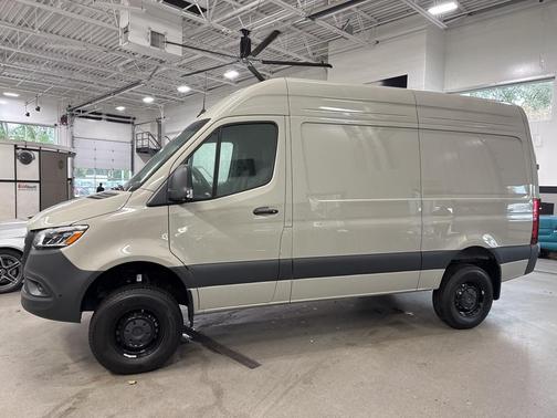 2025 Mercedes-Benz Sprinter 2500 