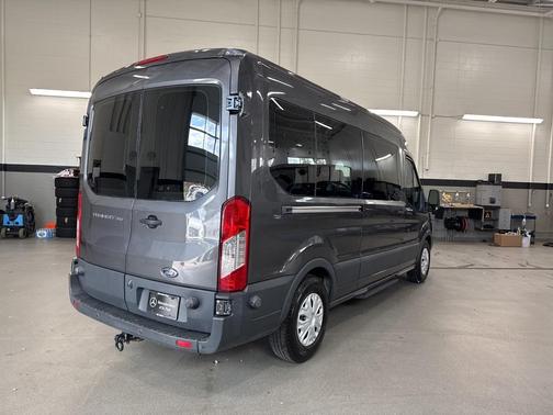 2017 Ford Transit-350 XLT