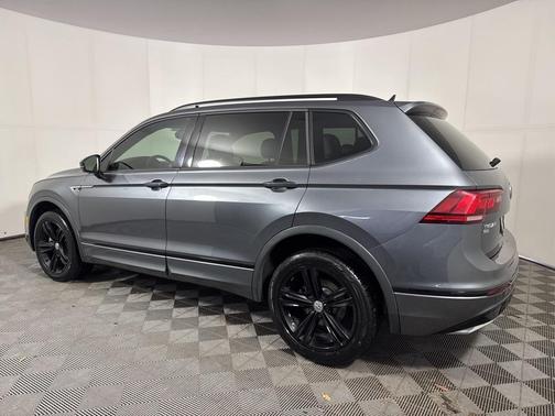 2019 Volkswagen Tiguan 2.0T SEL R-Line Black