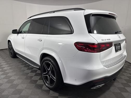 2026 Mercedes-Benz GLS 450