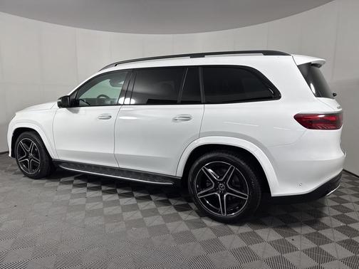 2026 Mercedes-Benz GLS 450