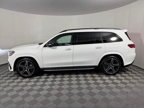 2025 Mercedes-Benz GLS 450 4MATIC