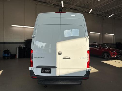 2025 Mercedes-Benz Sprinter 2500 