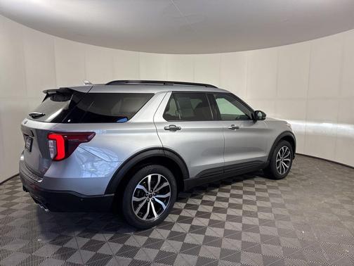 Silver Metallic 2020 Ford Explorer ST