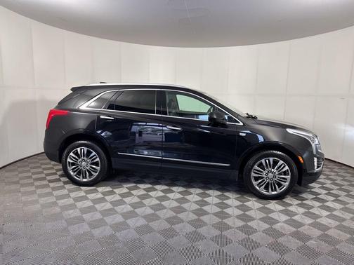 Black Metallic 2017 Cadillac XT5 Premium Luxury