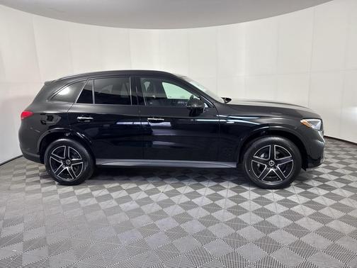 2025 Mercedes-Benz GLC 350e Base 4MATIC