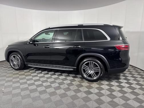 2026 Mercedes-Benz GLS 450 