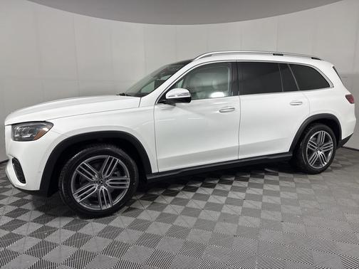 2025 Mercedes-Benz GLS 450 4MATIC