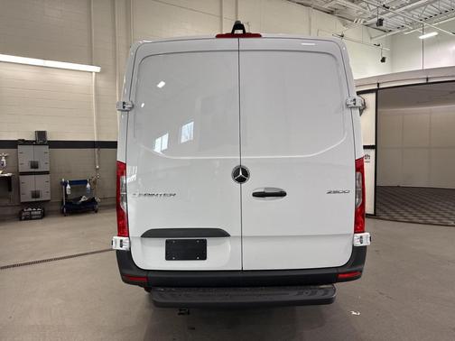2025 Mercedes-Benz Sprinter 2500