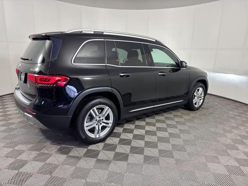 2022 Mercedes-Benz GLB 250 Base 4MATIC