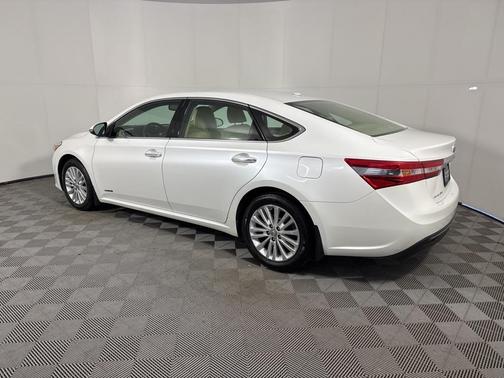2013 Toyota Avalon Hybrid XLE Touring