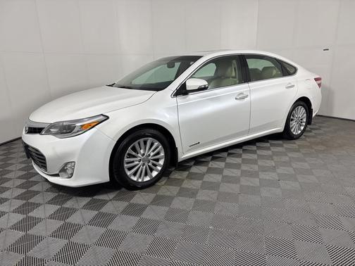 2013 Toyota Avalon Hybrid XLE Touring