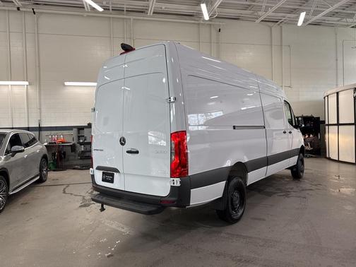 2025 Mercedes-Benz Sprinter 2500