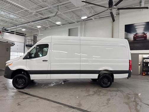 2025 Mercedes-Benz Sprinter 2500