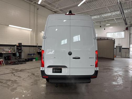 2025 Mercedes-Benz Sprinter 2500