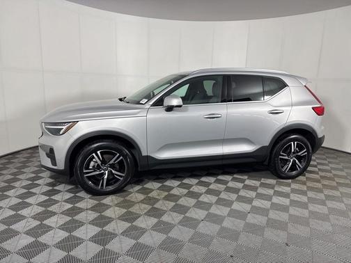 Silver 2025 Volvo XC40 B5 Core Bright Theme