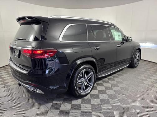 2025 Mercedes-Benz GLS 450 4MATIC