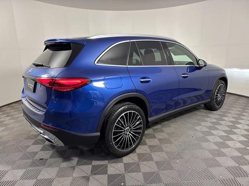 2025 Mercedes-Benz GLC 300 Base 4MATIC