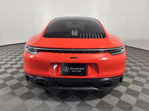 2022 Porsche 911 Carrera 4 GTS