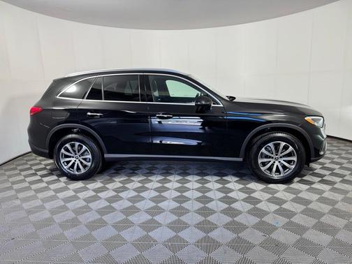 2025 Mercedes-Benz GLC 300 Base 4MATIC