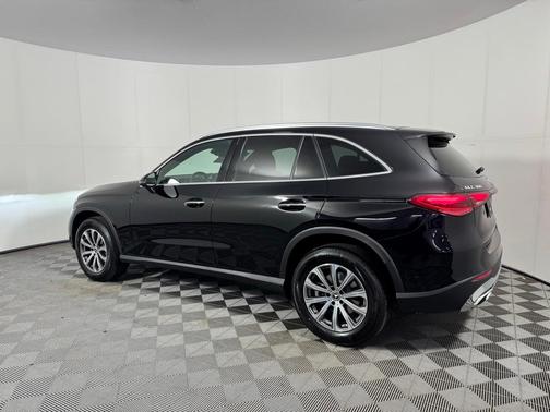 2025 Mercedes-Benz GLC 300 Base 4MATIC