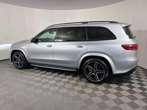 2026 Mercedes-Benz GLS 450 