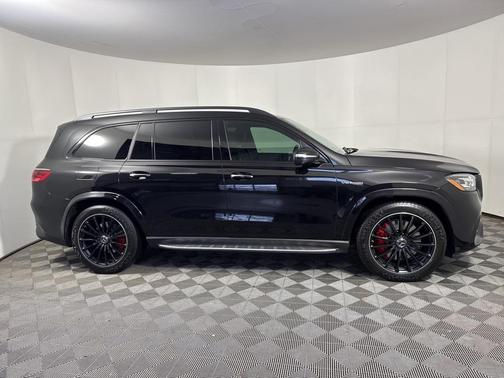 2025 Mercedes-Benz AMG GLS 63 Base