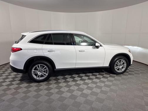 2025 Mercedes-Benz GLC 300 Base 4MATIC