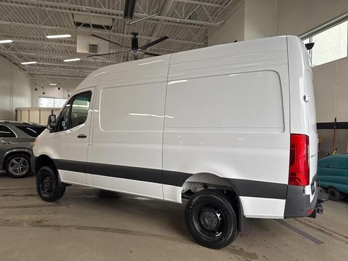 2025 Mercedes-Benz Sprinter 2500