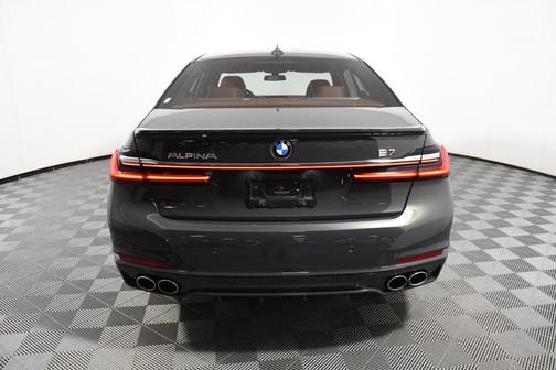 2022 BMW ALPINA B7 xDrive