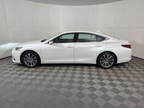 Eminent White Pearl 2020 Lexus ES 350 Base