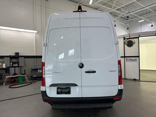 2025 Mercedes-Benz Sprinter 2500