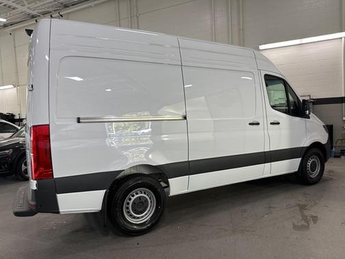 2025 Mercedes-Benz Sprinter 2500