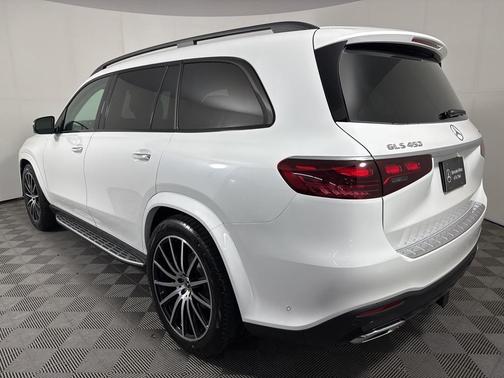 2026 Mercedes-Benz GLS 450 