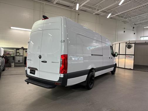 2025 Mercedes-Benz Sprinter 3500XD High Roof