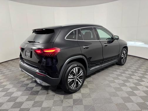 2025 Mercedes-Benz GLA 250 Base 4MATIC