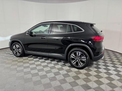 2025 Mercedes-Benz GLA 250 Base 4MATIC