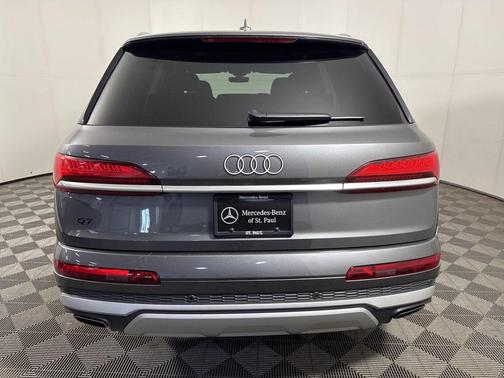 Samurai Gray Metallic 2025 Audi Q7 55 Premium Plus