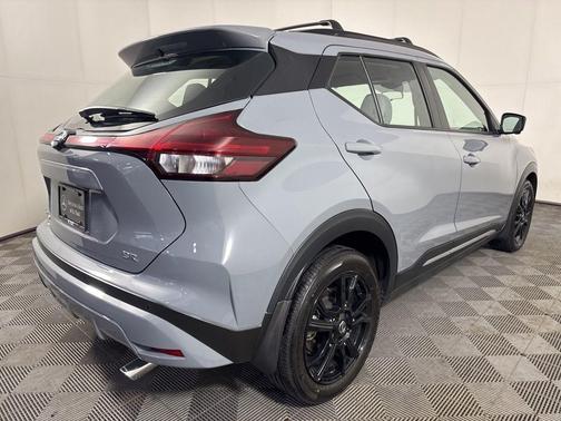 Boulder Gray 2021 Nissan Kicks SR