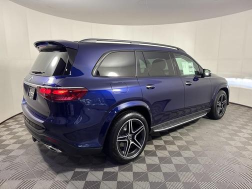 2026 Mercedes-Benz GLS 450 